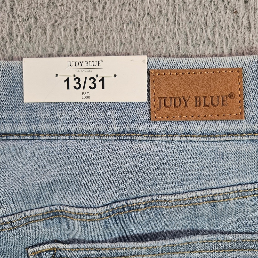 NEW Judy Blue Jeans Womens Size 13 31 Mid Rise Skinny Fit Light Wash Denim Pants